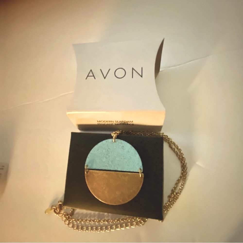 Necklace Seafoam Pendant from Avon